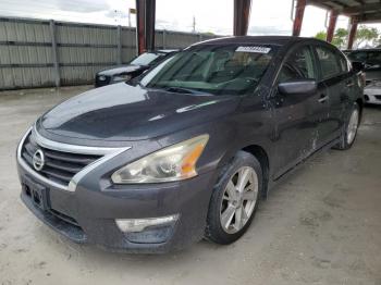  Salvage Nissan Altima