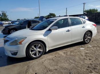  Salvage Nissan Altima