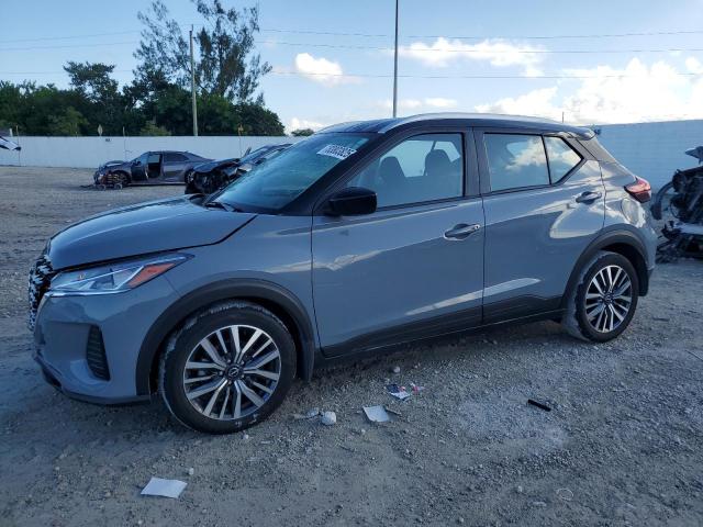  Salvage Nissan Kicks