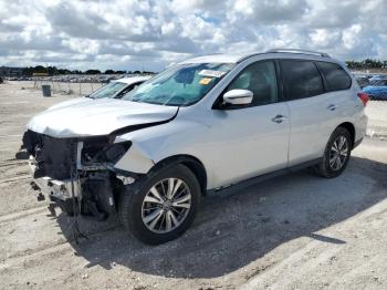  Salvage Nissan Pathfinder