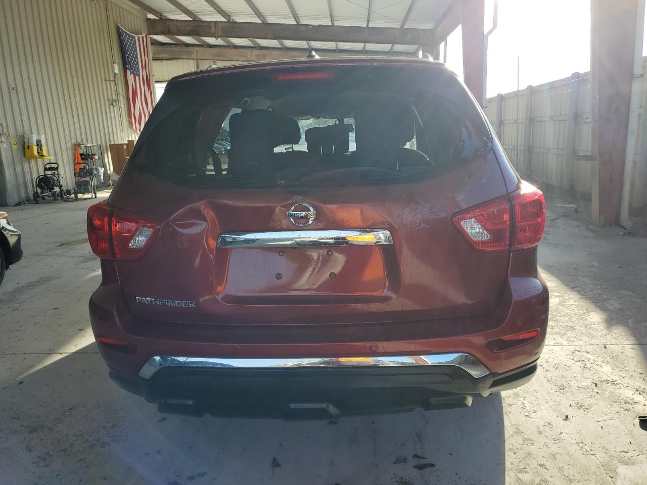 Nissan Pathfinder S Image 9