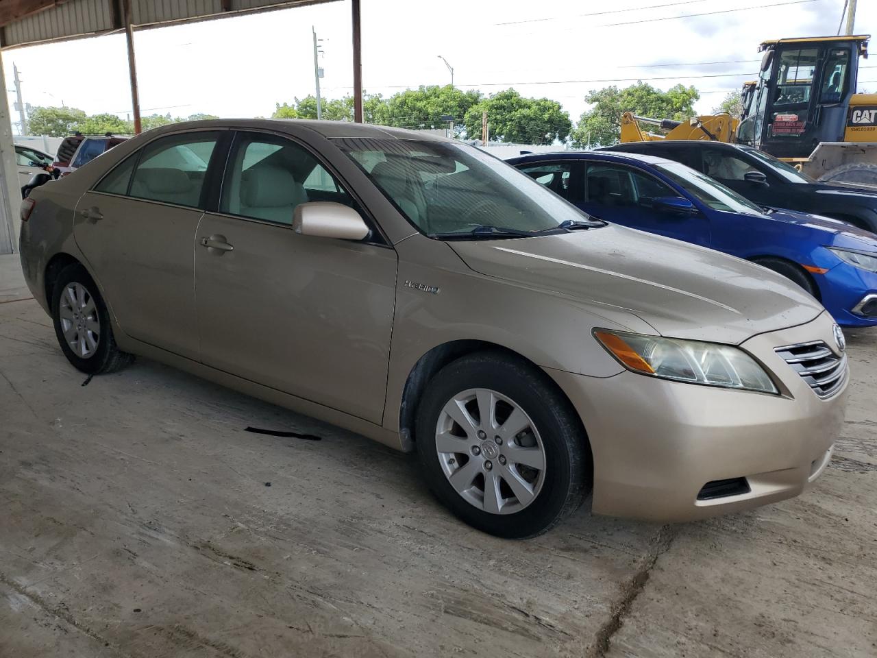 Toyota Camry Hybrid Image 4