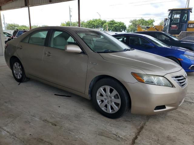 Toyota Camry Hybrid Image 4