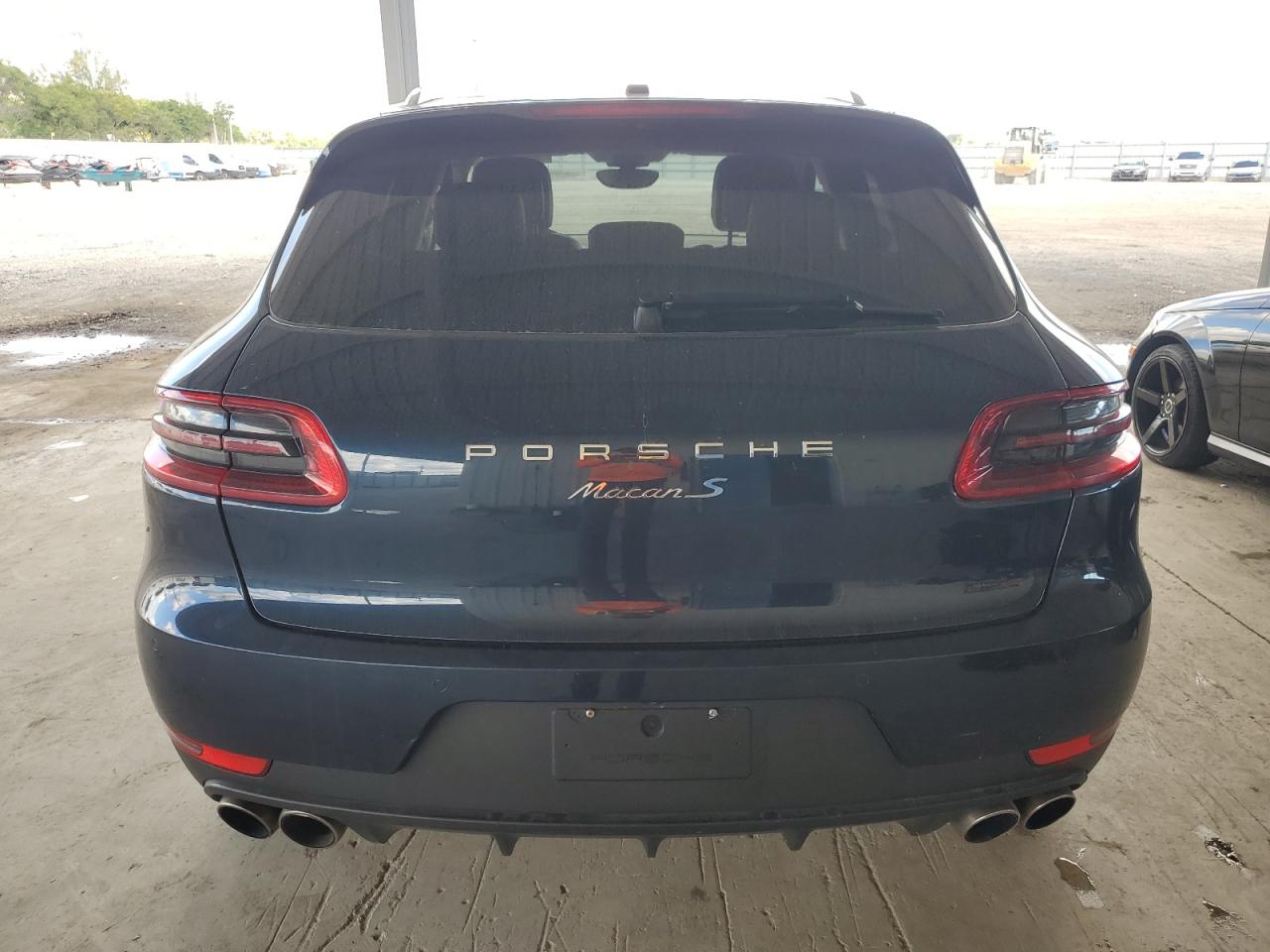 Porsche Macan S Image 4