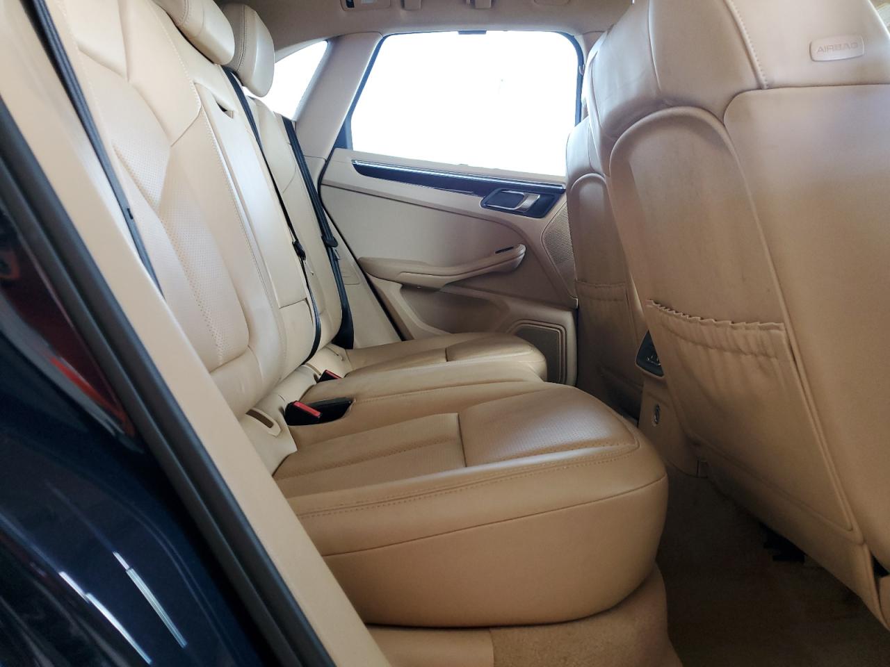 Porsche Macan S Image 10