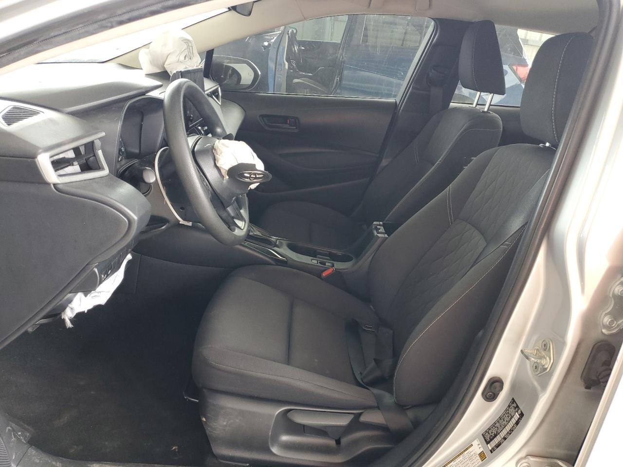 Toyota Corolla Le Image 6