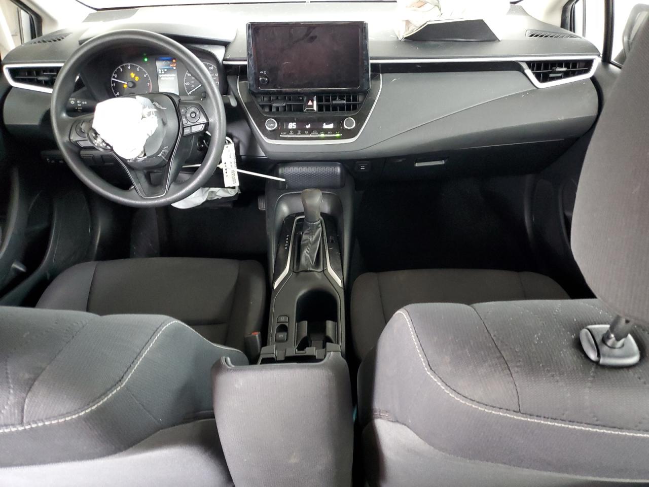 Toyota Corolla Le Image 5