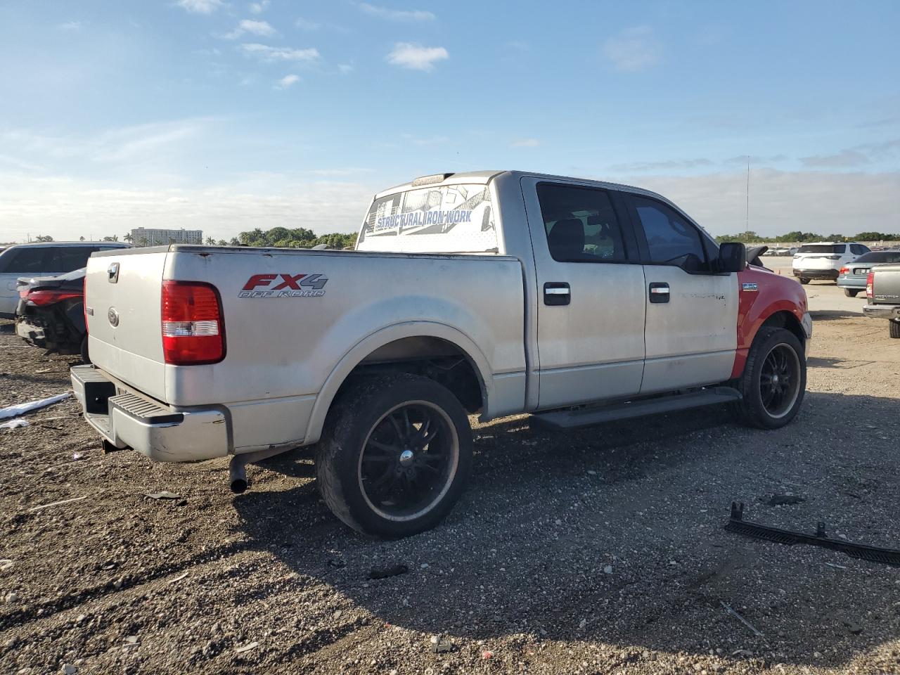 Ford F-150 Supercrew Image 5