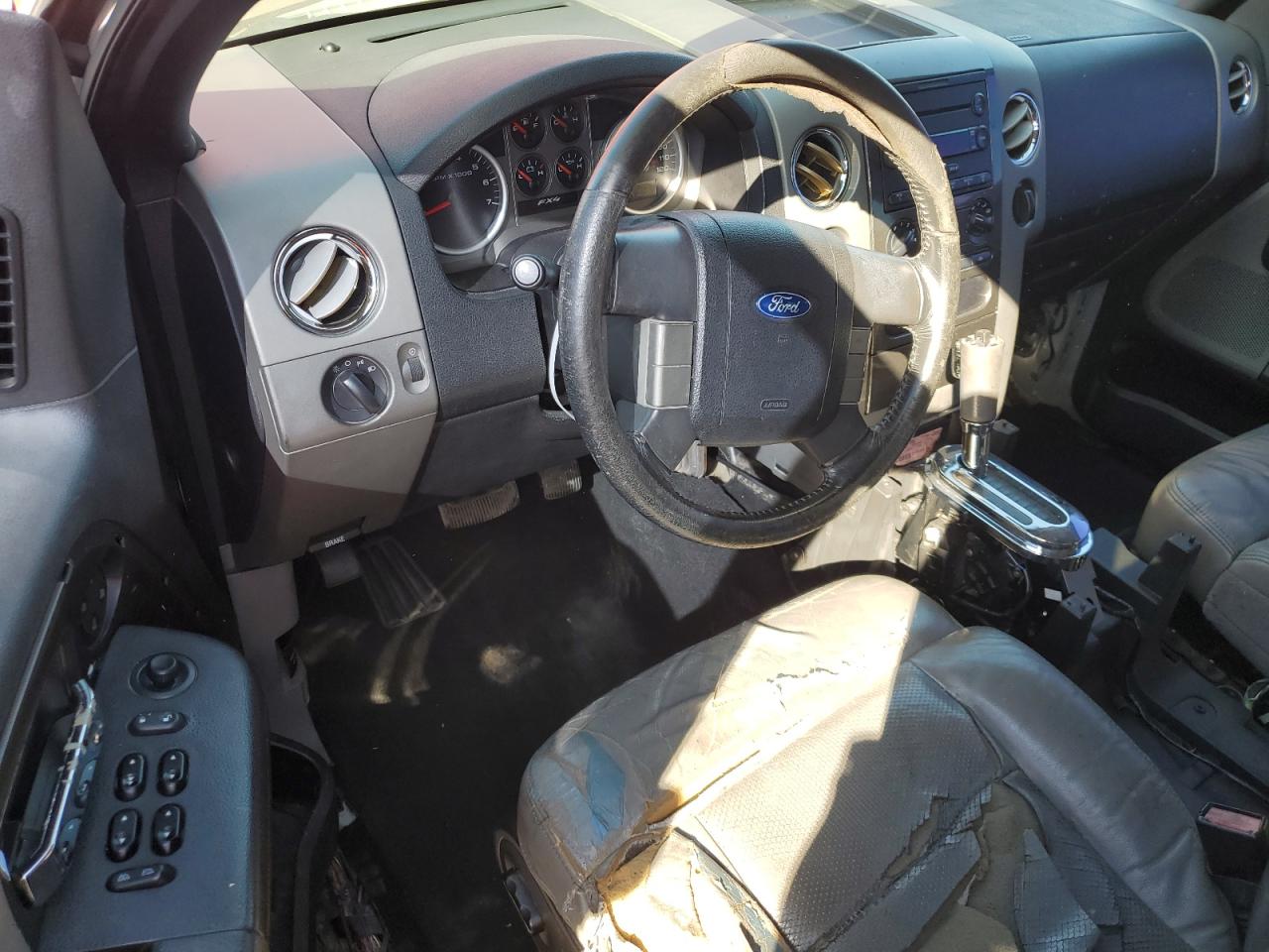 Ford F-150 Supercrew Image 7