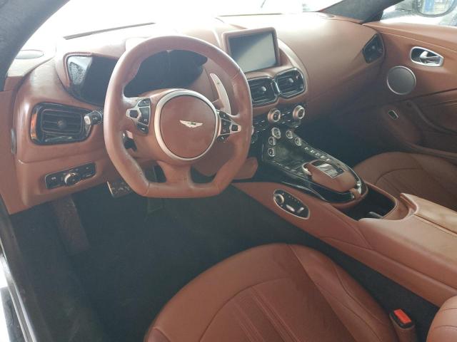 Aston Martin Vantage Image 11