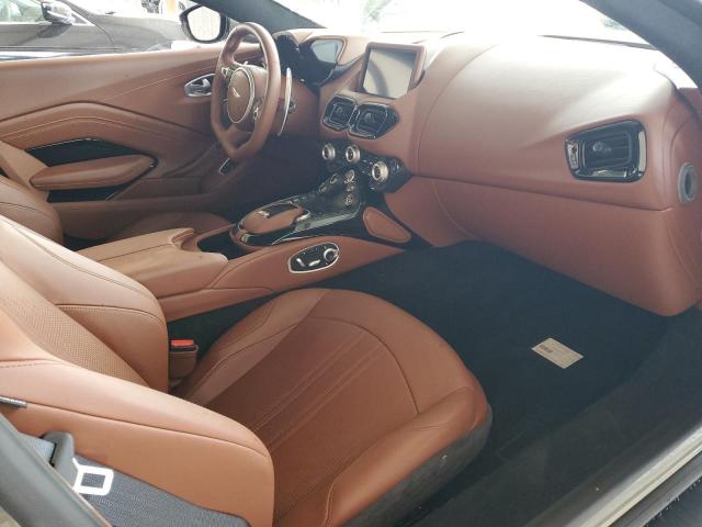 Aston Martin Vantage Image 9