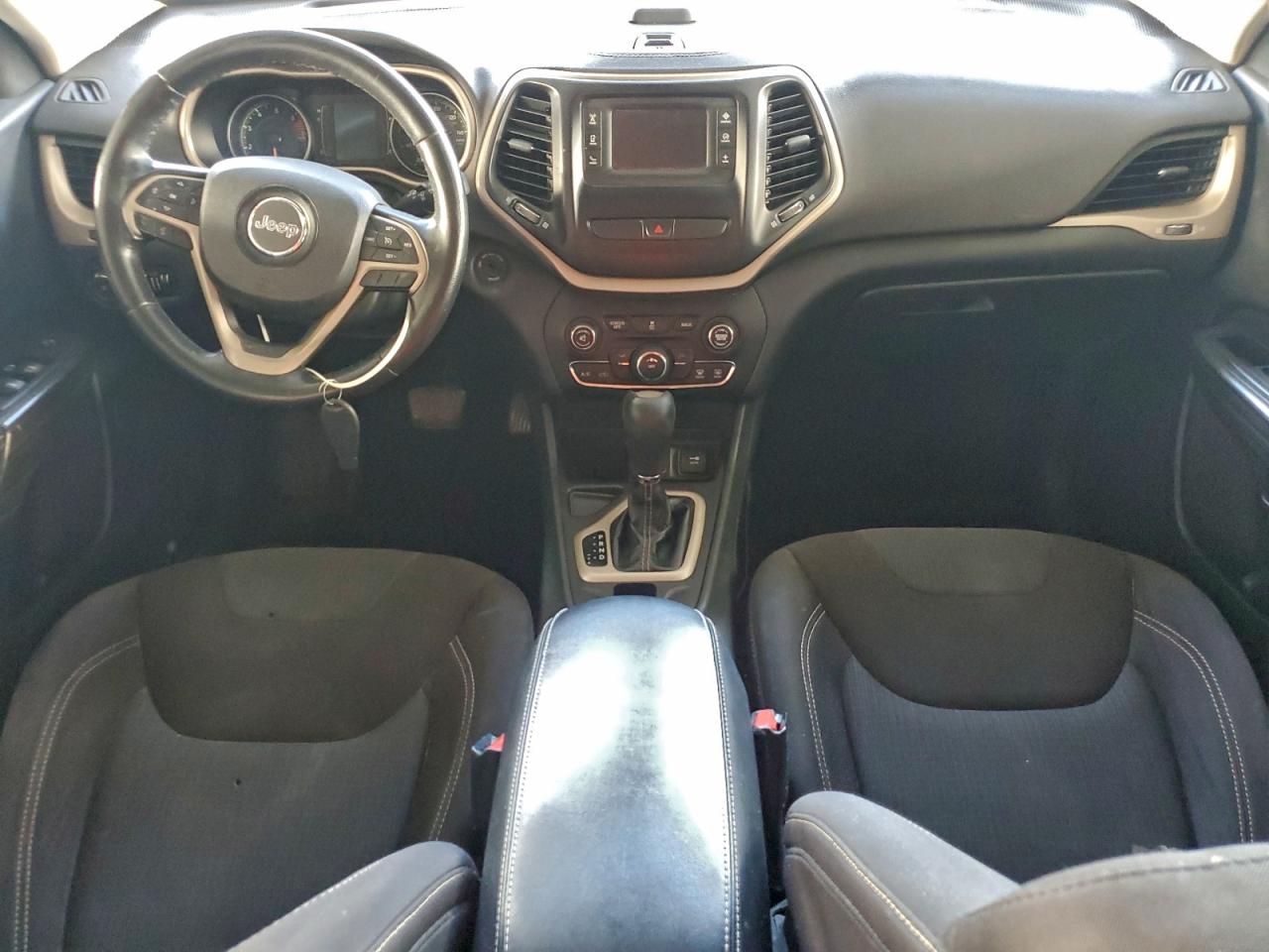 Jeep Grand Cherokee Latitude Image 5