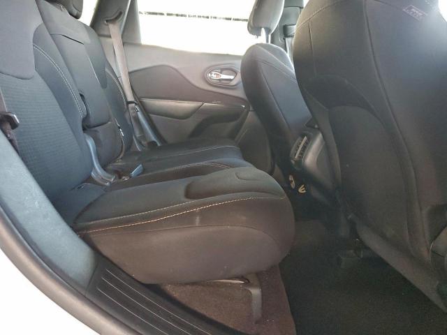 Jeep Grand Cherokee Latitude Image 8