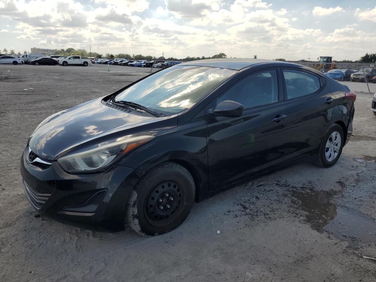 Hyundai ELANTRA Se Image 1