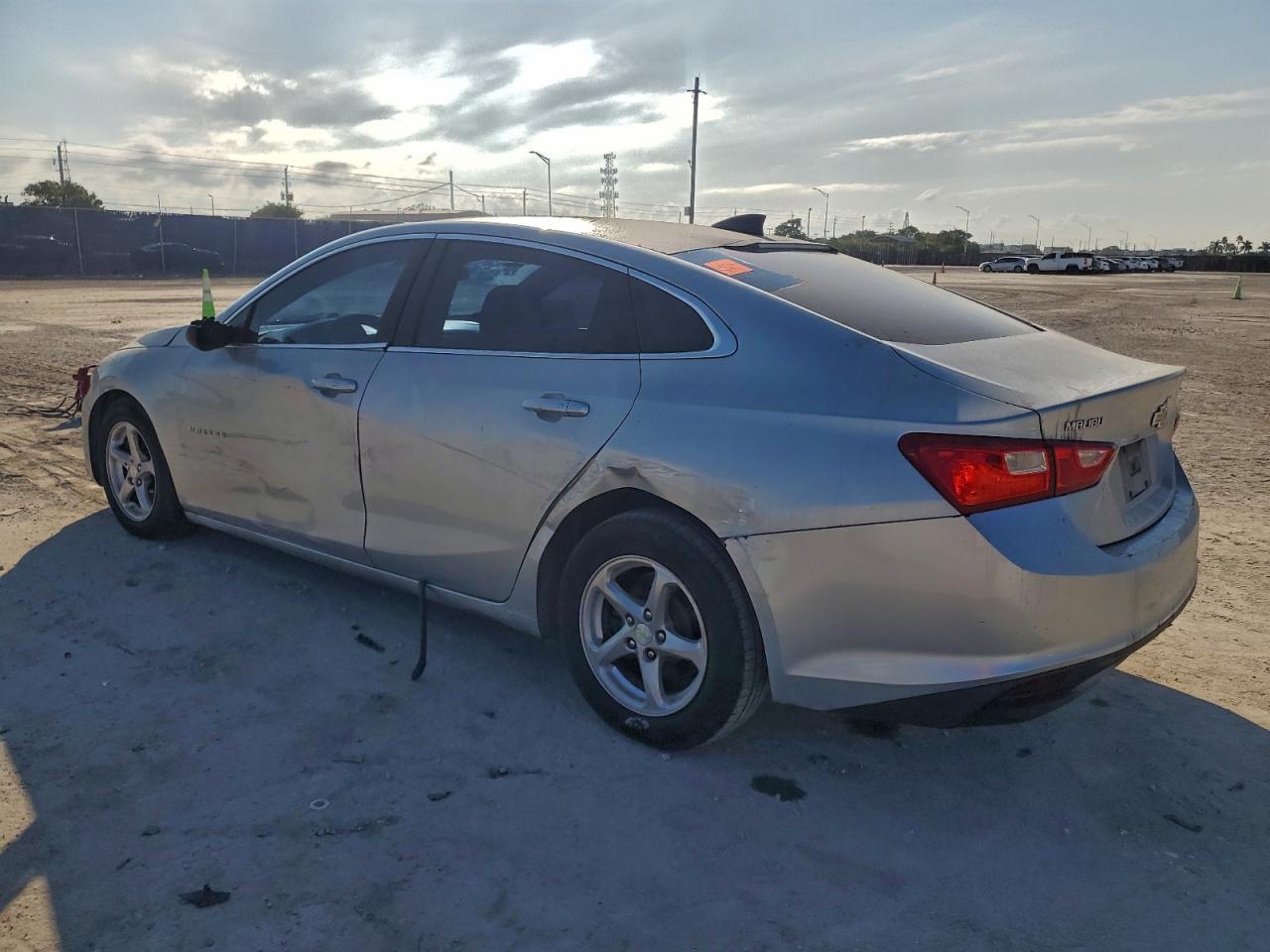 Chevrolet Malibu Ls Image 2