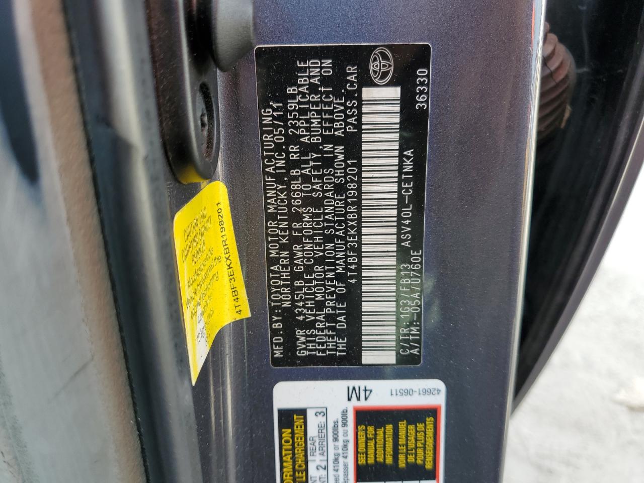 Toyota Camry Base Image 12