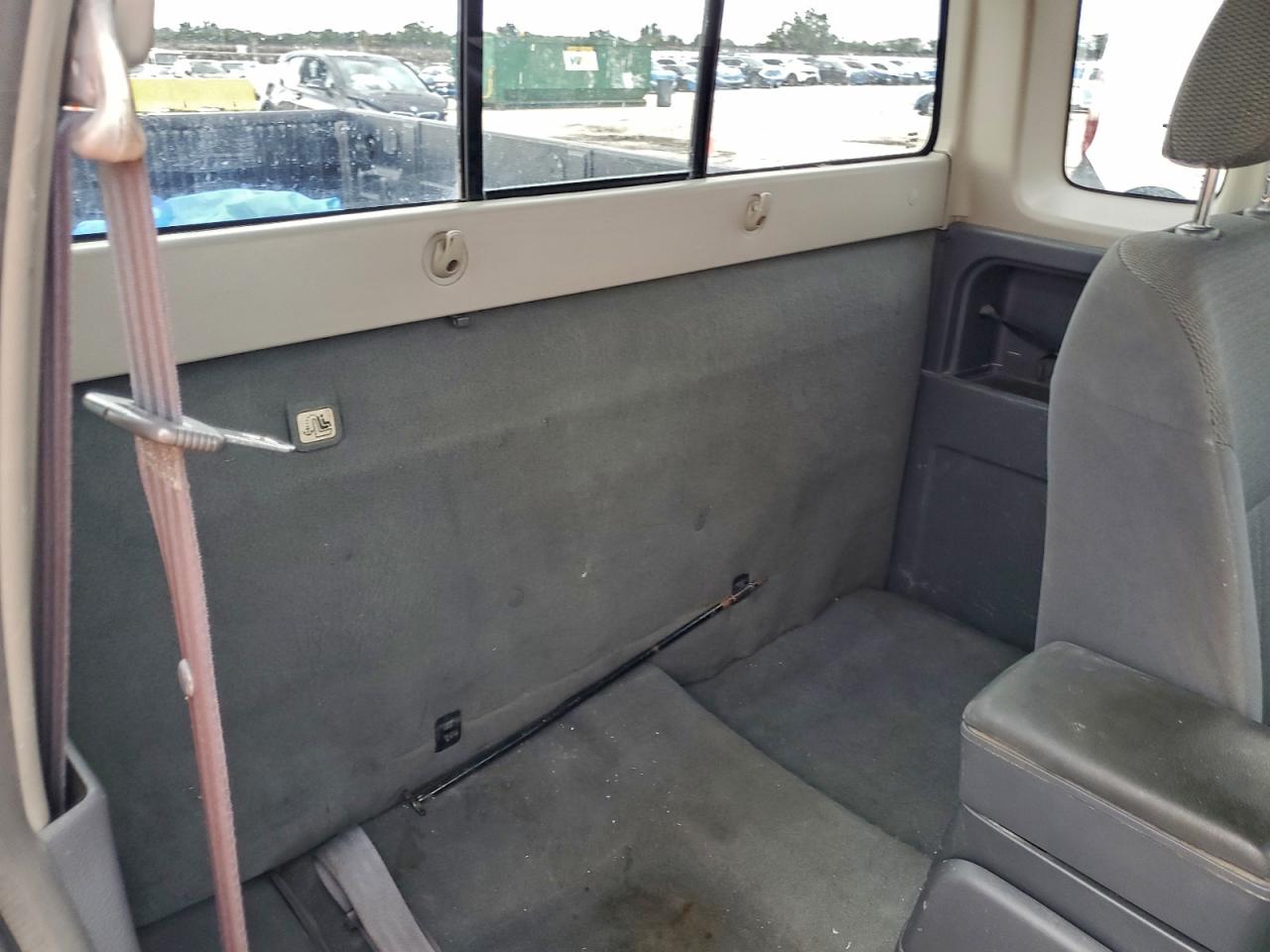 Nissan Frontier King Cab Xe Image 9