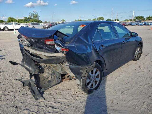 Toyota Camry Base Image 2