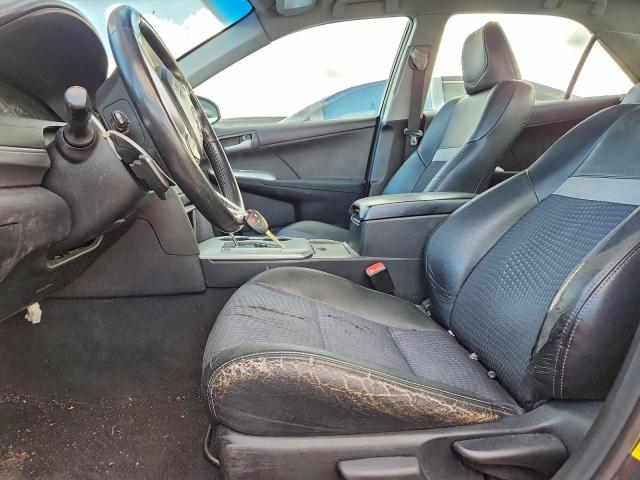 Toyota Camry Base Image 5