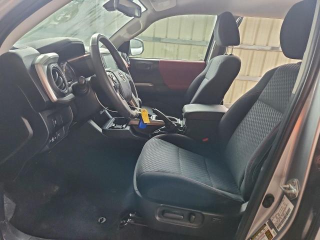 Toyota Tacoma Double Cab Image 10