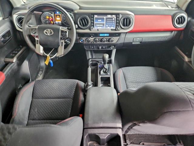 Toyota Tacoma Double Cab Image 12
