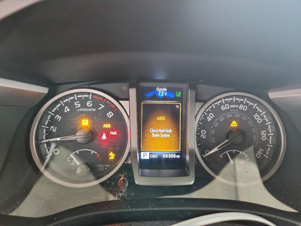 Toyota Tacoma Double Cab Image 7