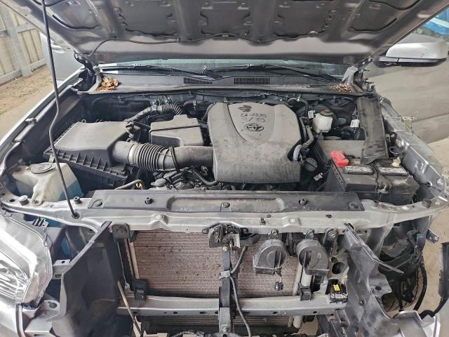 Toyota Tacoma Double Cab Image 9