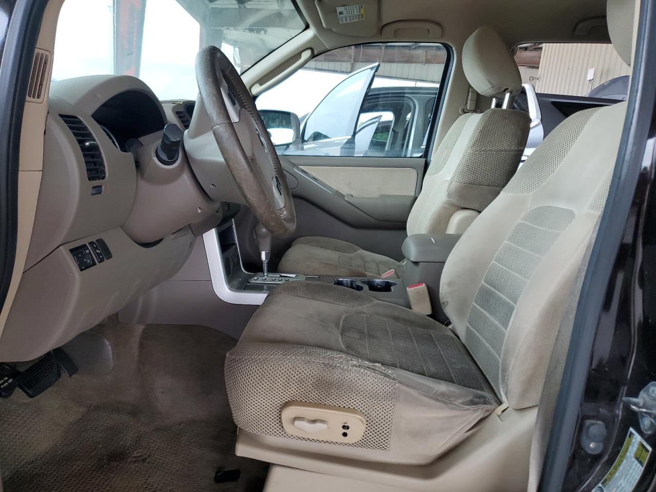 Nissan Pathfinder S Image 9