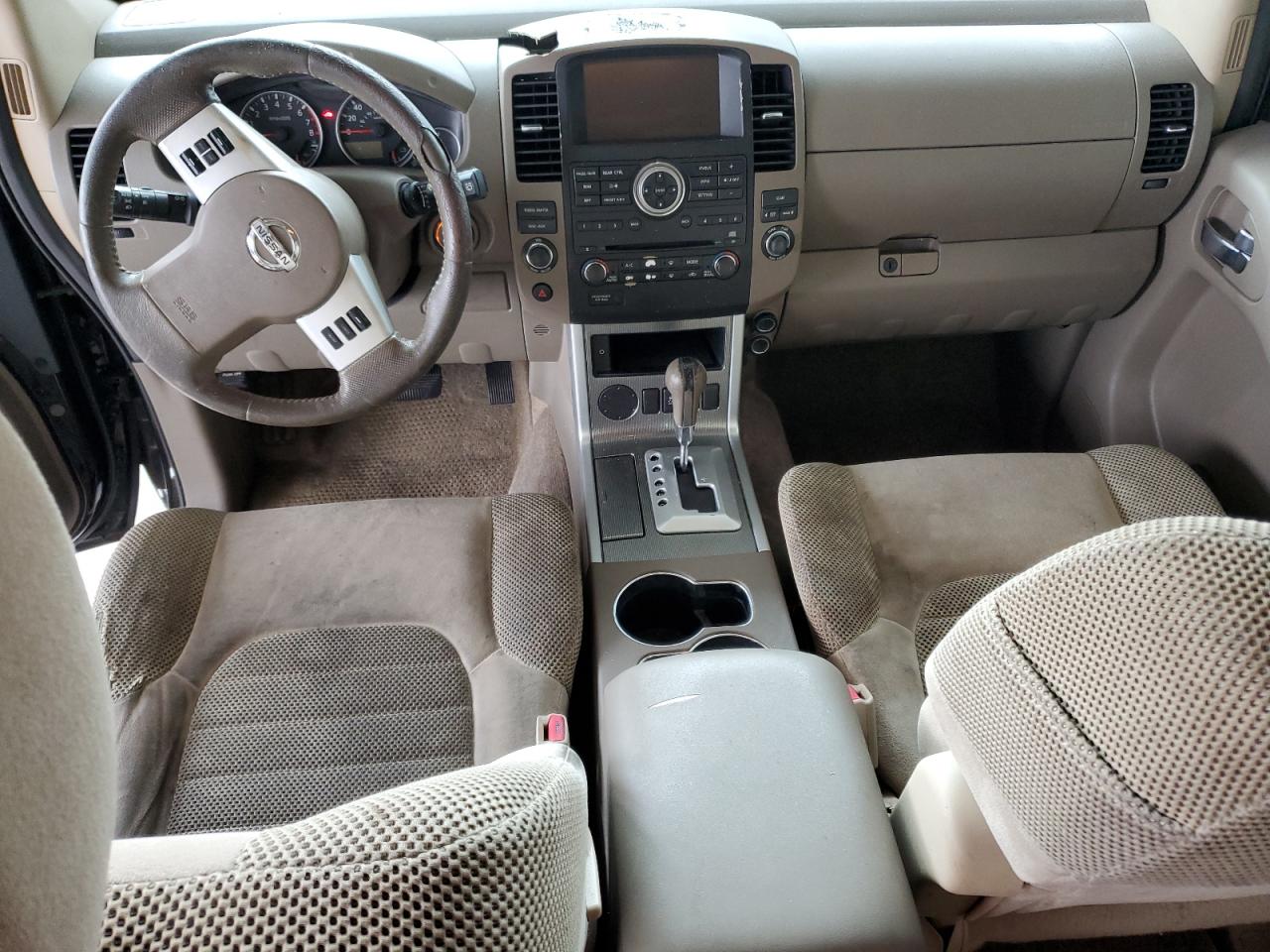 Nissan Pathfinder S Image 3