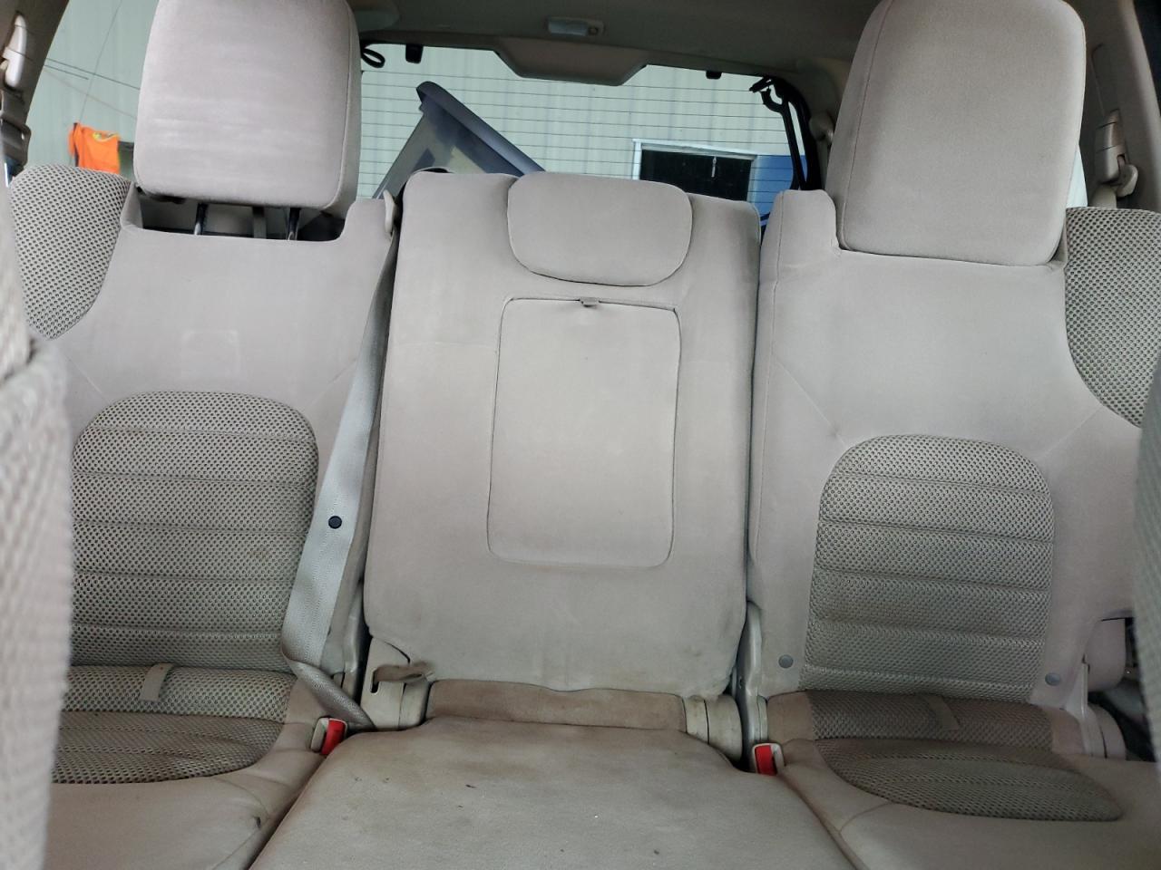 Nissan Pathfinder S Image 2