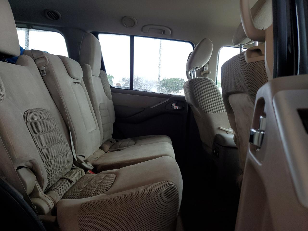 Nissan Pathfinder S Image 10