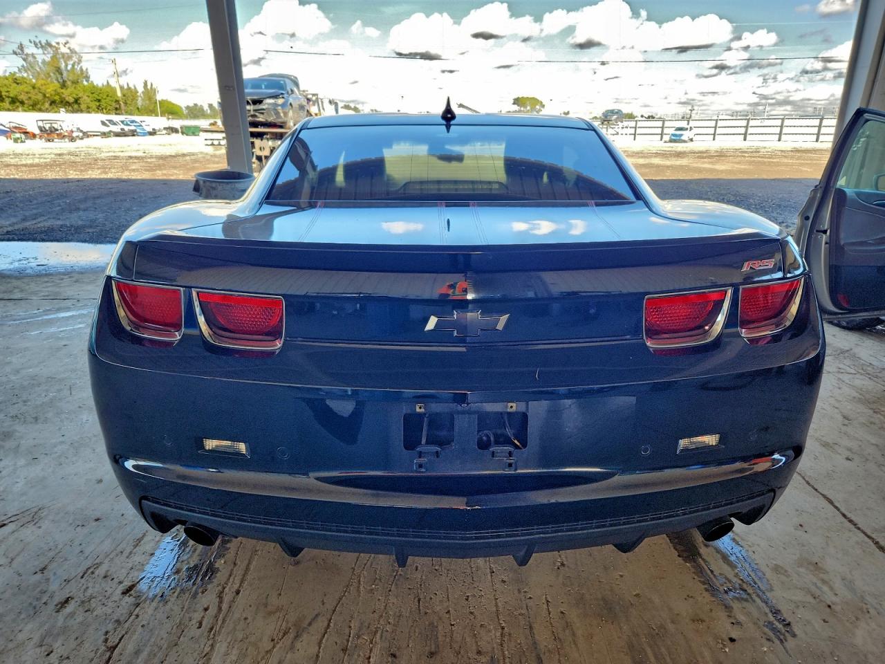 Chevrolet Camaro Lt Image 8