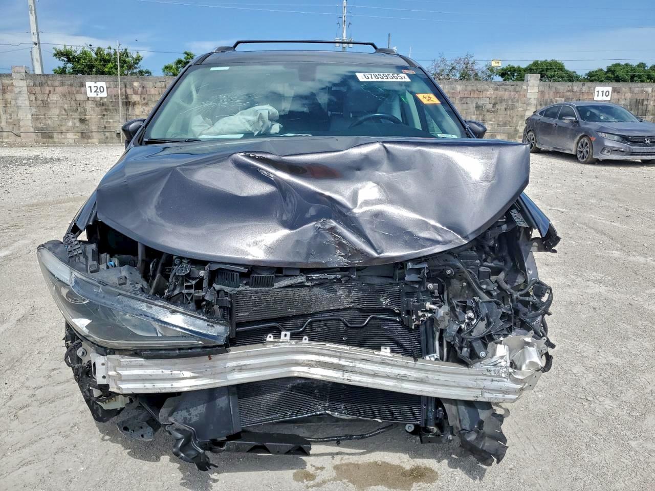 Chrysler Pacifica Touring L Plus Image 5