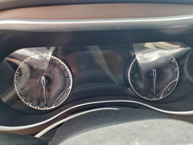 Chrysler Pacifica Touring L Plus Image 3