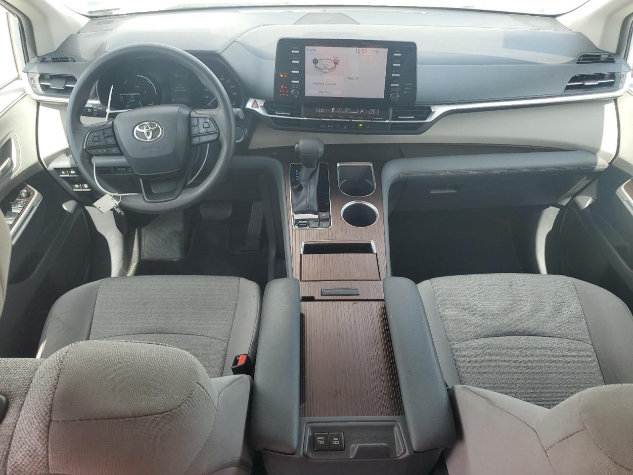 Toyota Sienna Le Image 5