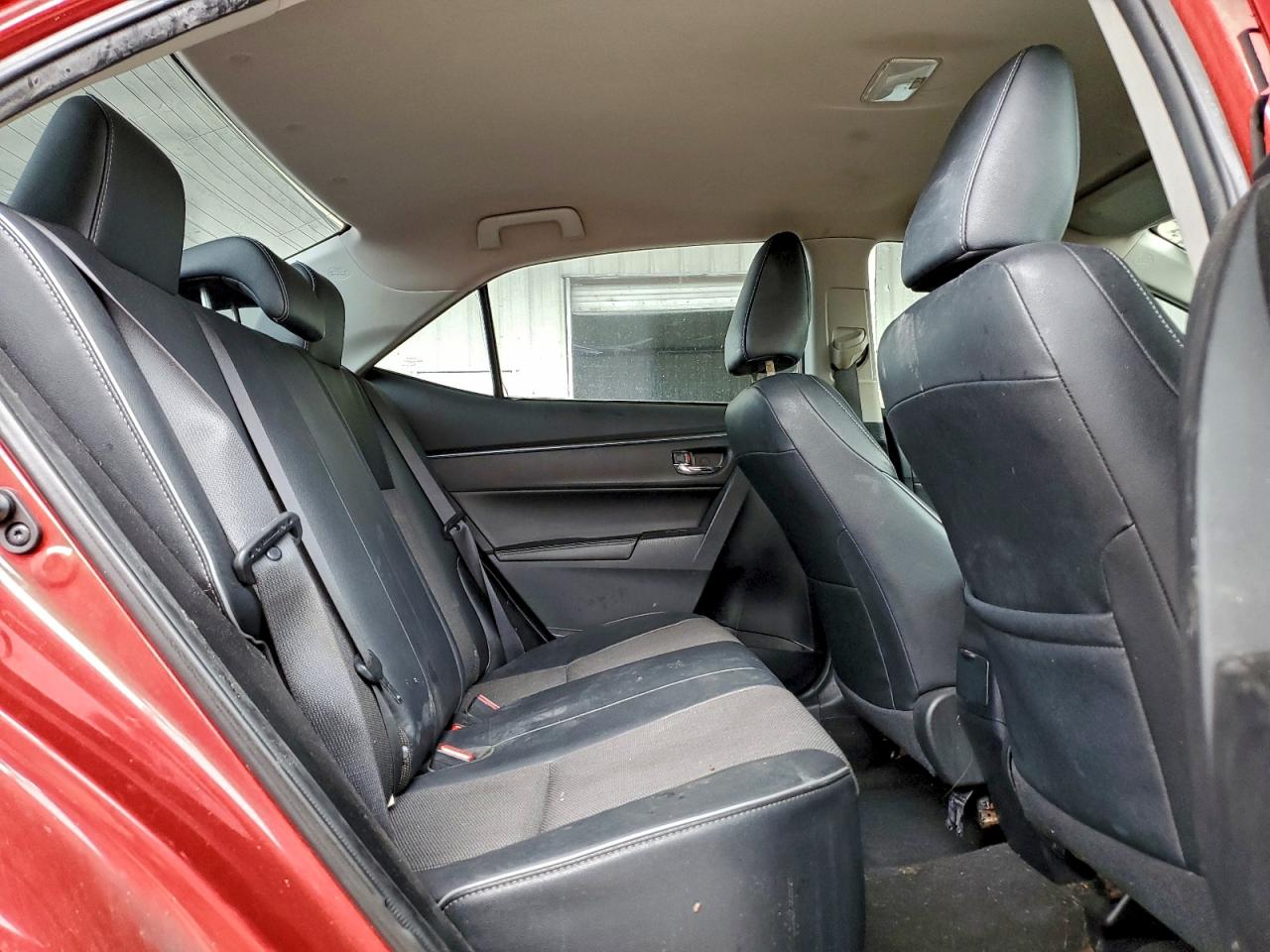 Toyota Corolla L Image 10