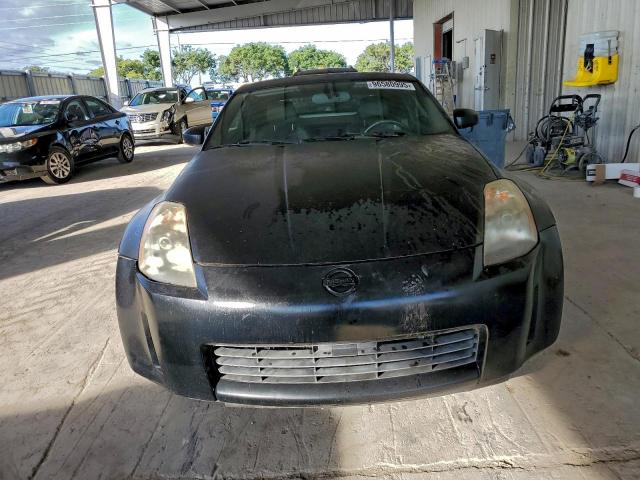 Nissan 350Z Coupe Image 6