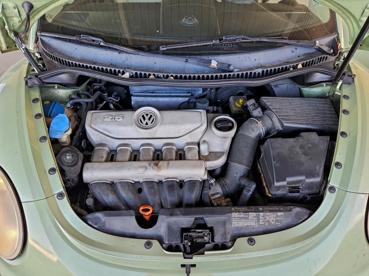 Volkswagen Beetle Convertible Option Package 1 Image 9