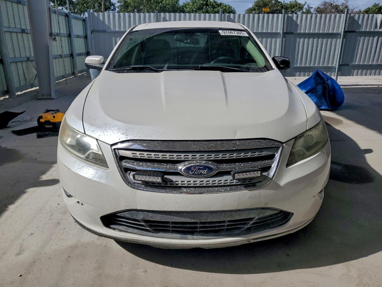 Ford Taurus Sel Image 5