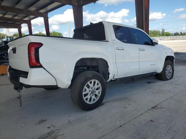 Toyota Tacoma Double Cab Image 2