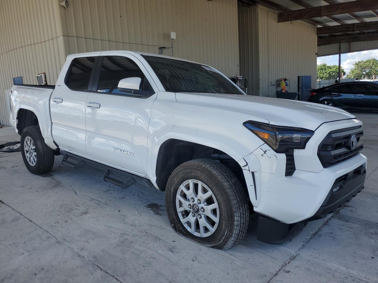Toyota Tacoma Double Cab Image 5
