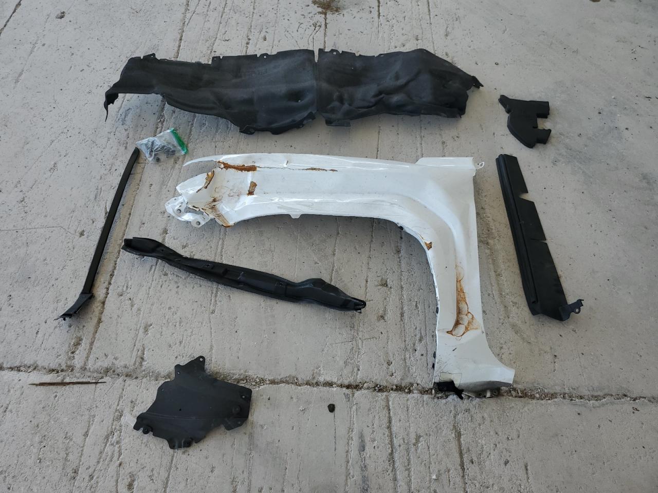 Toyota Tacoma Double Cab Image 13