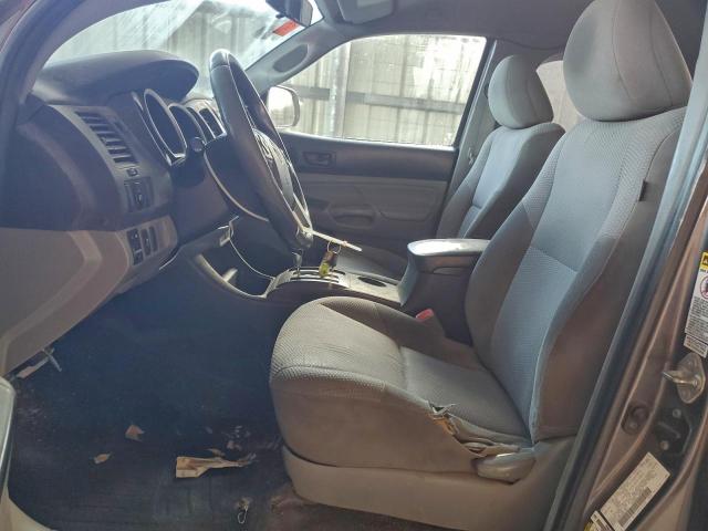 Toyota Tacoma Access Cab Image 2