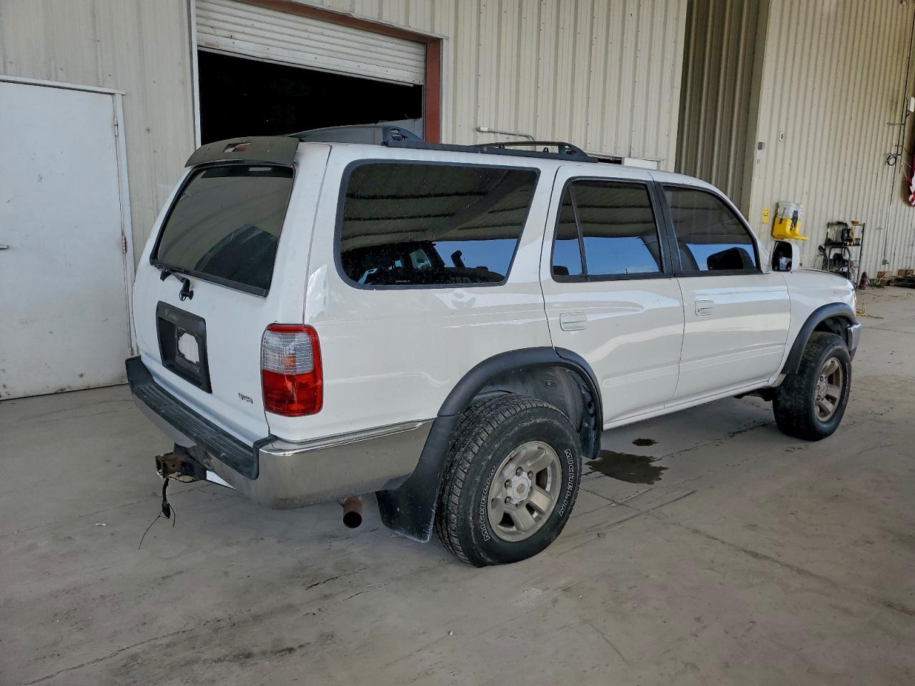 Toyota 4Runner Sr5 Image 4