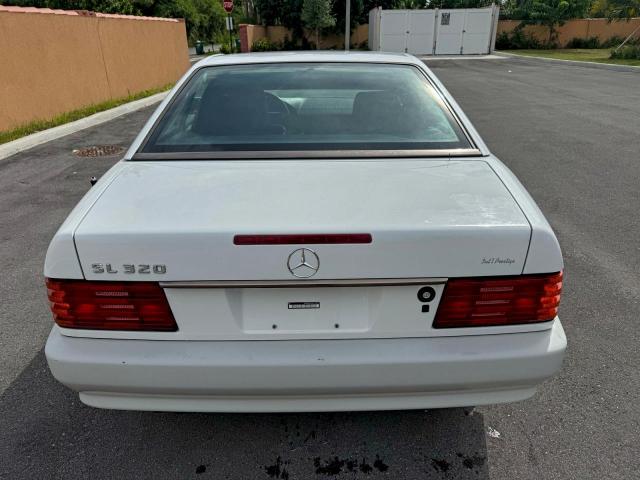Mercedes-Benz S-Class 320 Image 4