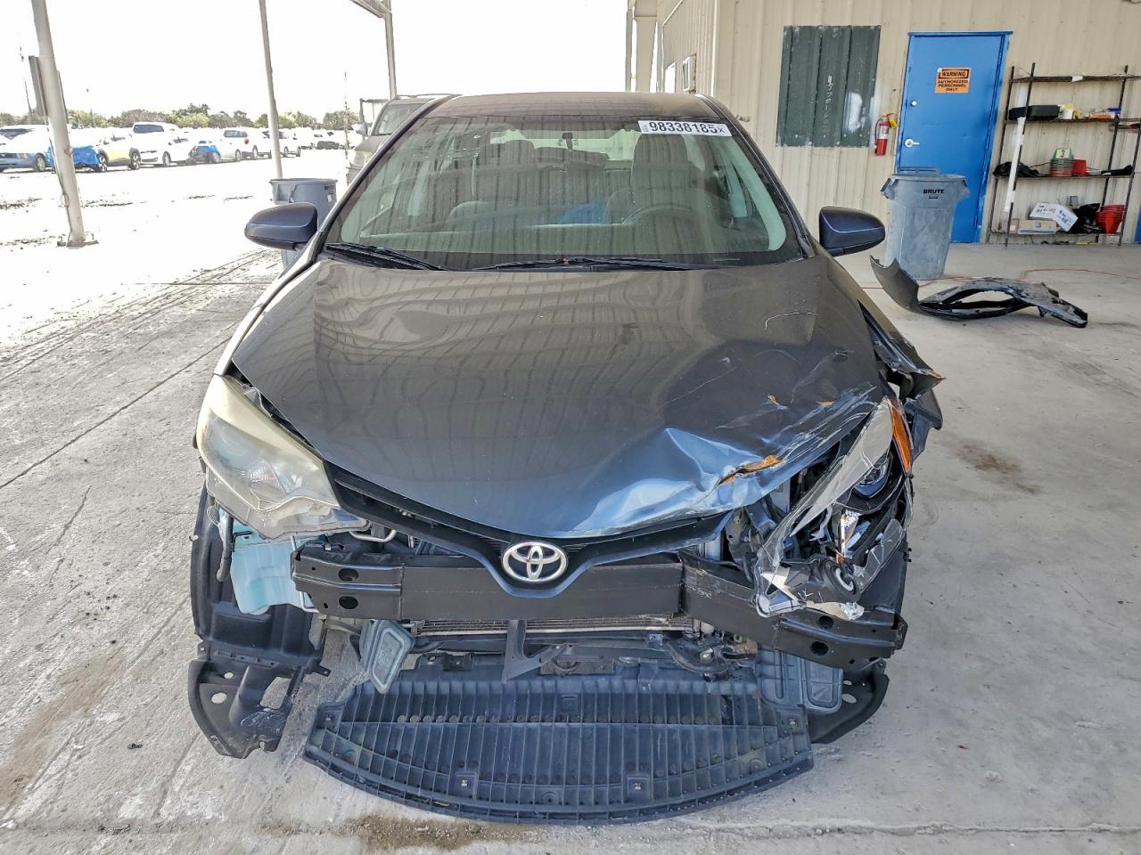 Toyota Corolla L Image 4