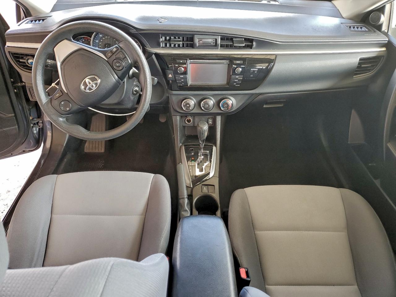 Toyota Corolla L Image 9