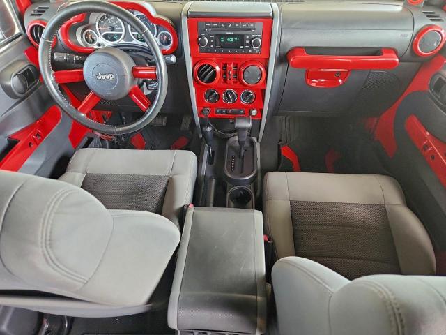 Jeep Wrangler Rubicon Image 13