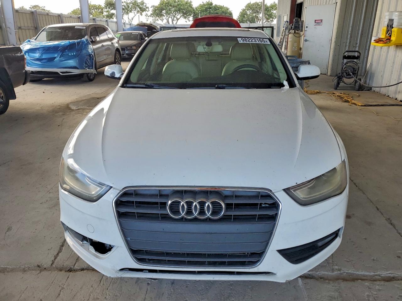 Audi A4 Premium Image 8