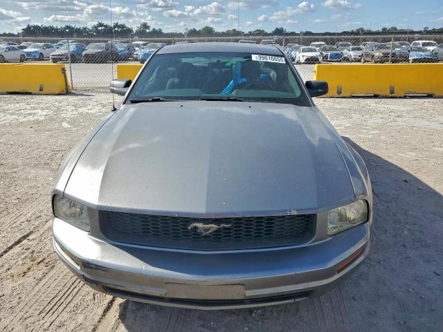 Ford Mustang Image 11